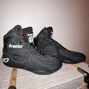 Female Ninja Black Stingray Bodybuilding Weightlifting Shoes- Size 7.5